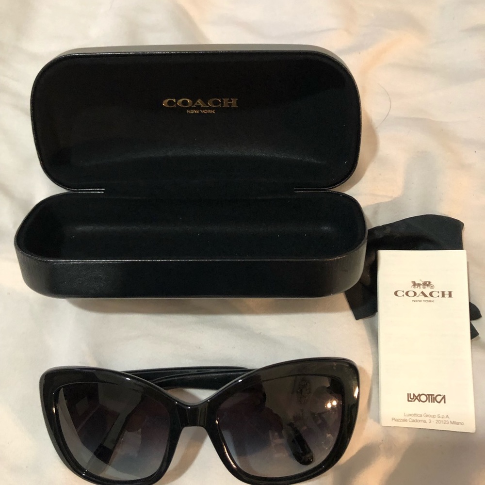 Authentic Coach sunglasses (Classy)